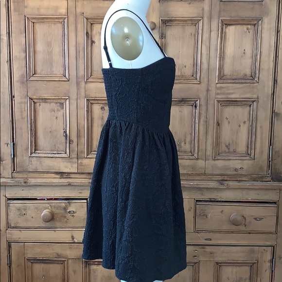 Black textured homecoming/party dress - Picture 2 of 4